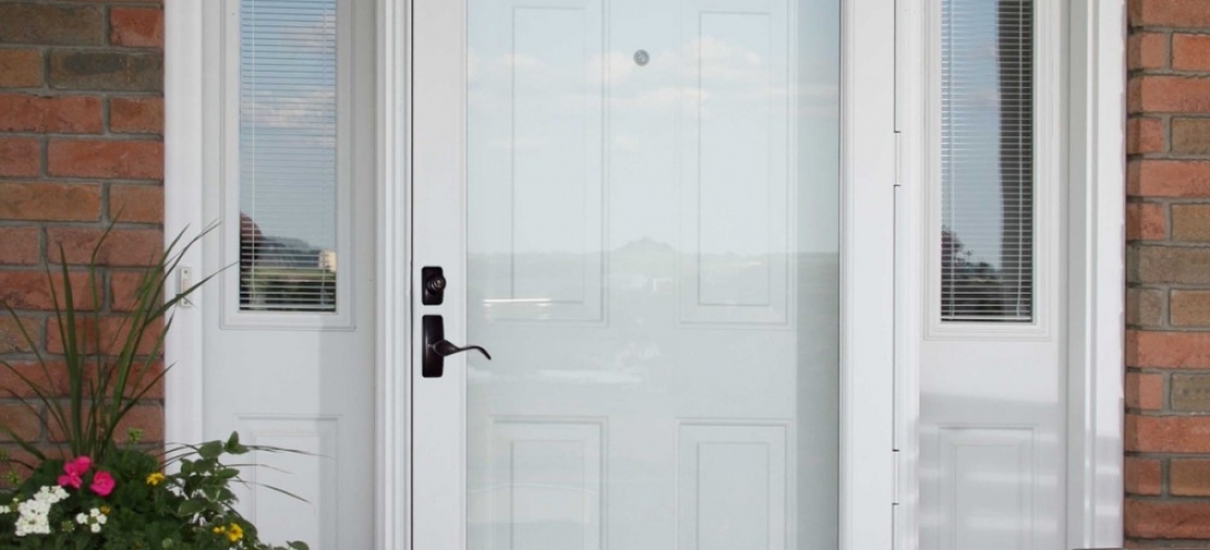 Fullview storm door